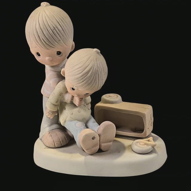 Jonathan & David "Love Lifted Me" 1980, No. E-5201, Oak Finished Base, No Box